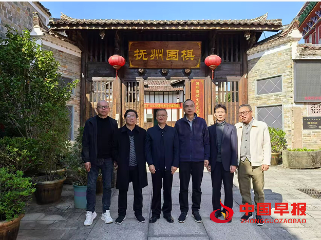 1734664172154911.png 谭文革合影.png