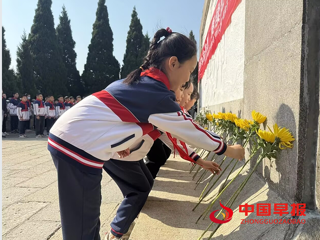 1743670715309249.png 4献花.png