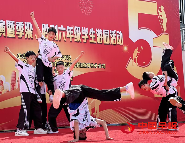 1745981155188306.png 3文艺.png