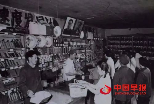 杜鸿:《绣花田园》(图3) 杜鸿:《绣花田园》(图3)