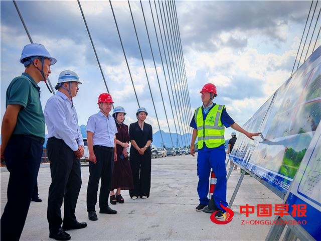 宜昌市总工会赴五峰开展“送清凉”慰问活动并调研工会工作(图1)