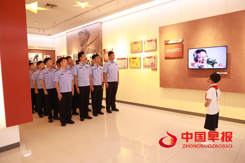 营口 “雷锋式好少年” 周垣锦：你的美丽就像一束光(图6)