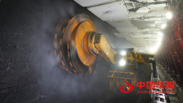 陕煤集团红柳林矿业:解锁高质量发展“新密码”(图2) 陕煤集团红柳林矿业:解锁高质量发展“新密码”(图2)