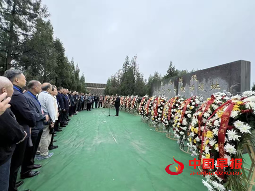 擦亮金色名片 锻造优良族风(图5) 擦亮金色名片 锻造优良族风(图5)