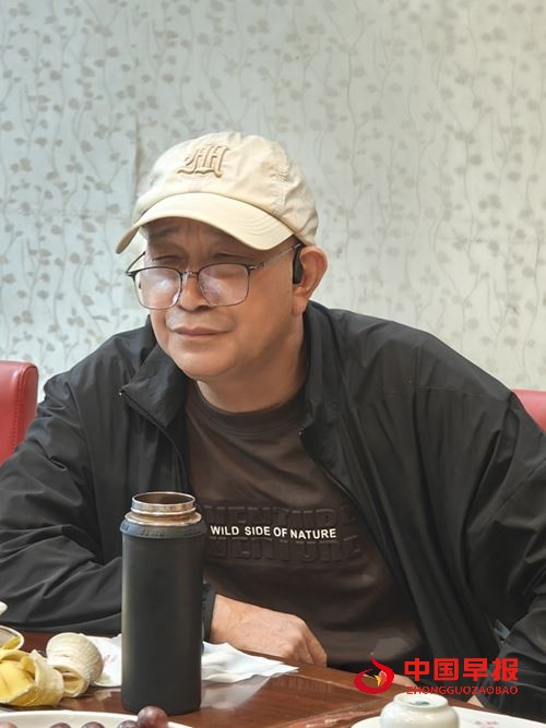 严公以百首《望仙门》诠释《道德经》 呼吁当代人守道遵道(图1) 严公以百首《望仙门》诠释《道德经》 呼吁当代人守道遵道(图1)